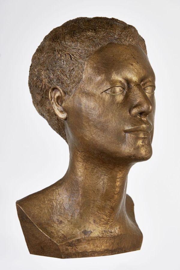 Bronzeguss patiniert