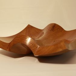 Kiefernholz, massiv mit Schellackpolitur